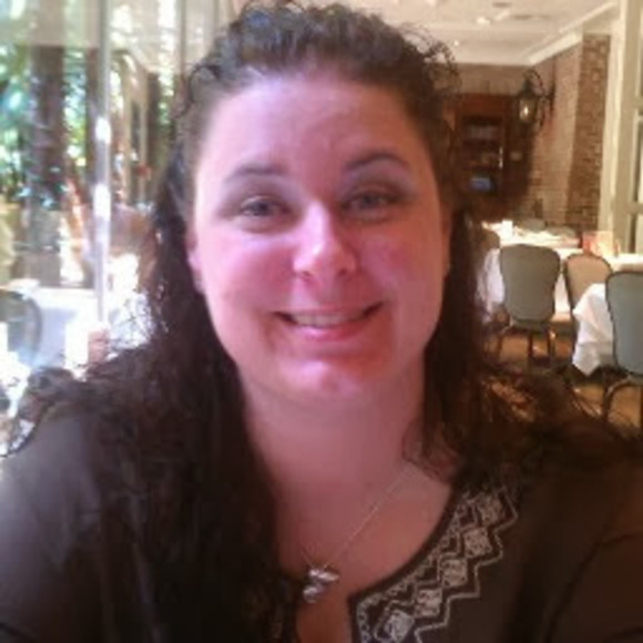 Meet your Posher, Angela - Picture 1 of 1